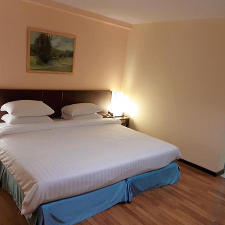 Dusit Hotel Sakon Nakhon Εξωτερικό φωτογραφία